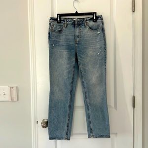 Vigoss- Frankie slim straight style denim. Slightly distressed. Never worn!